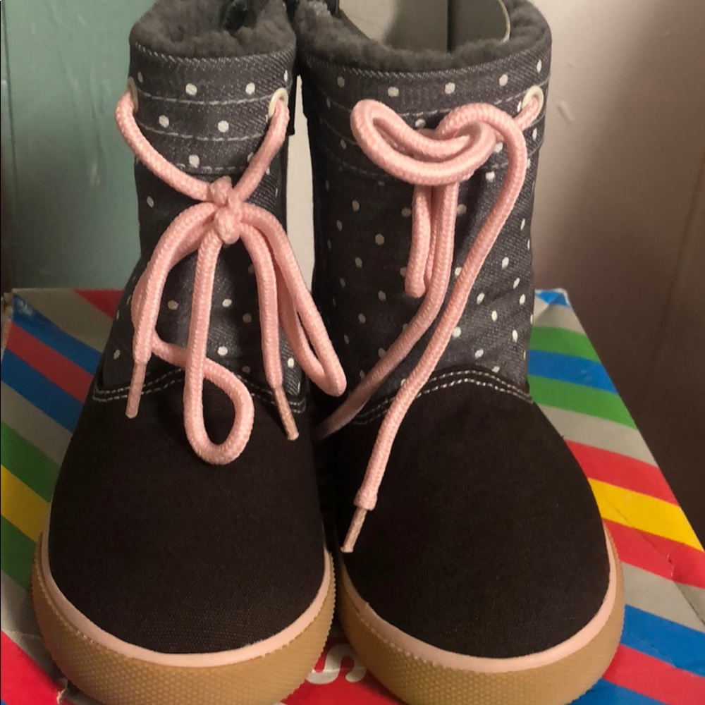 Brown/gray boots